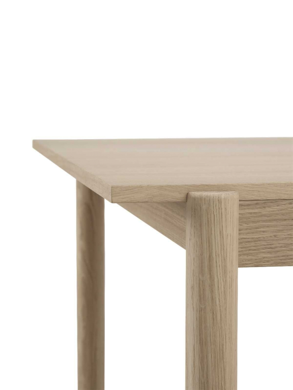 Muuto Linear Wood bureau 140x85