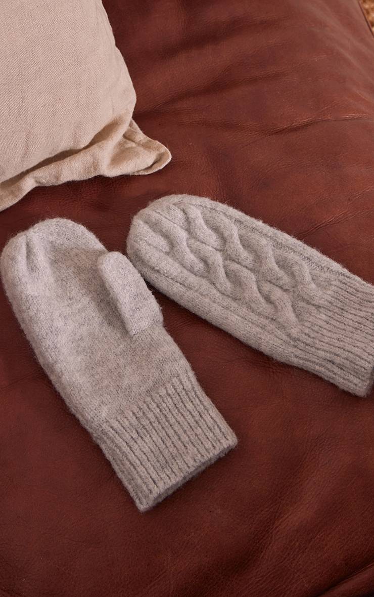 Gris Moufles En Tricot Torsadé