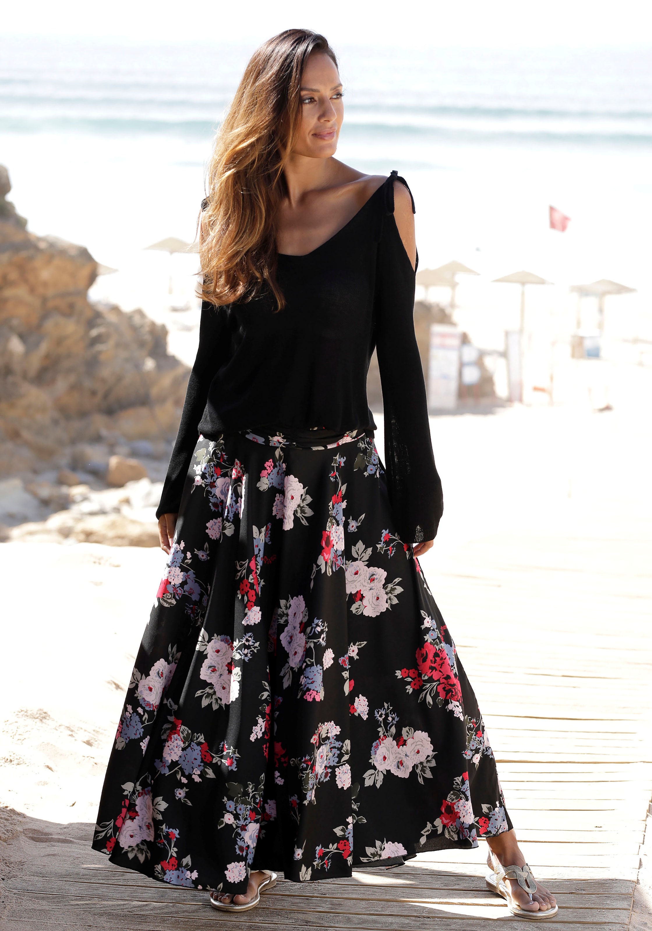 LASCANA Hosenrock , mit Blumenprint, Culotte, extraweites Bein