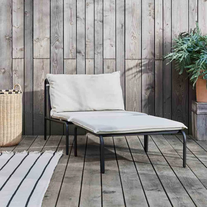 OYOY - Furi Outdoor Lounge Sessel, beige / schwarz