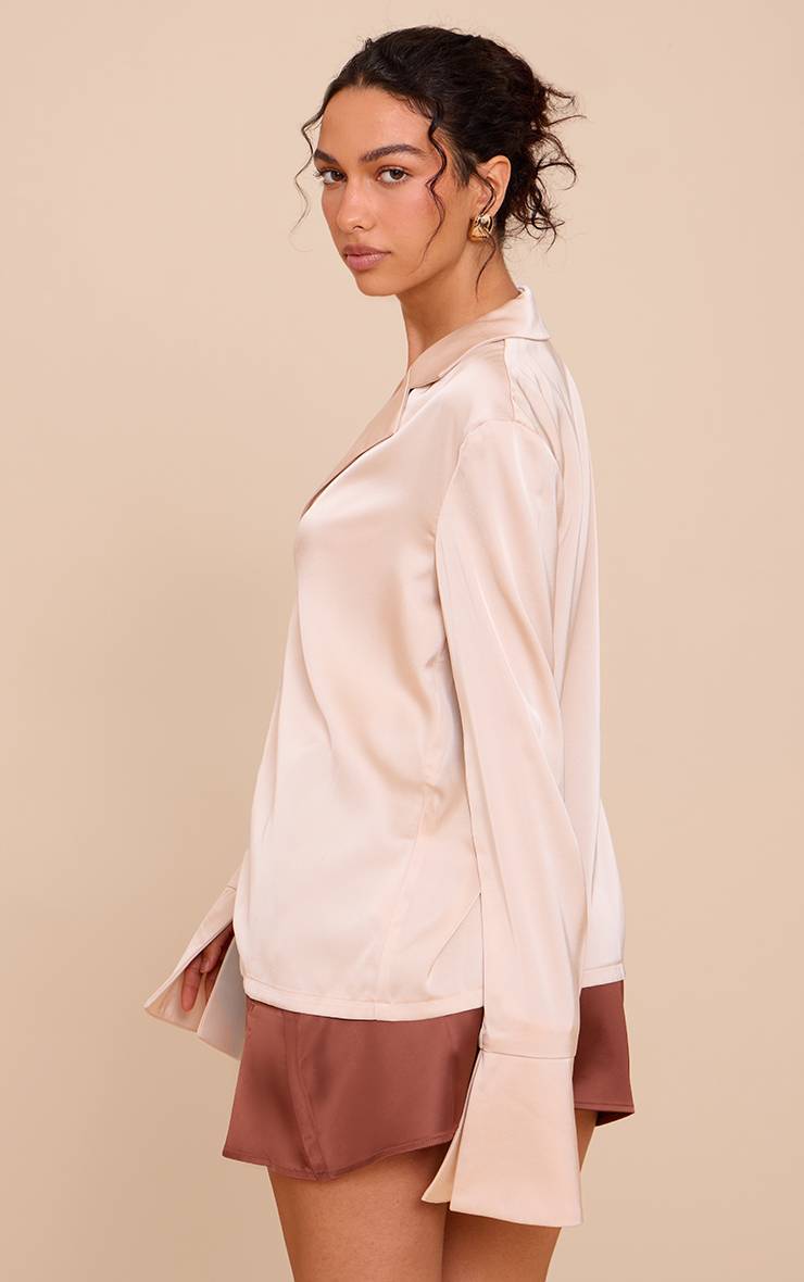 Champagne Chemise Oversize En Satin Avec Détail Agrafes Et Œillets
