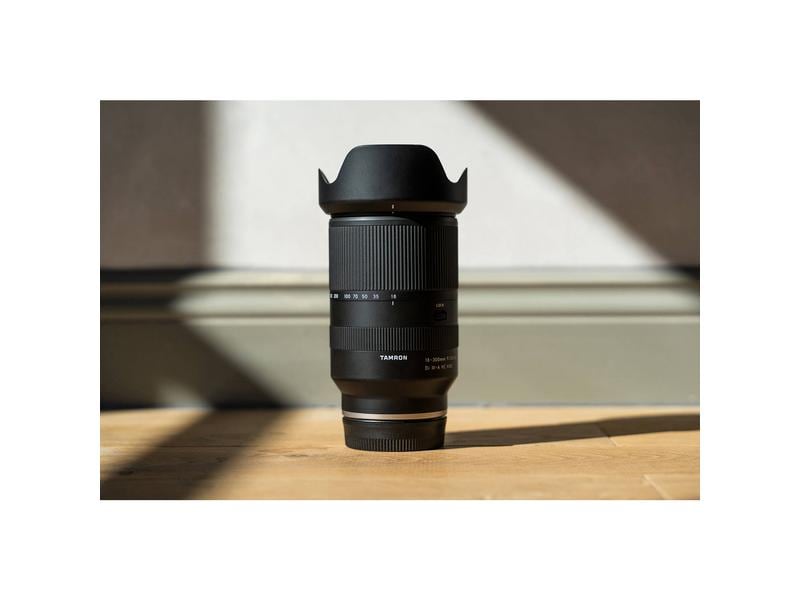 Tamron Zoomobjektiv AF 18-300mm F/3.5-6.3 Di III-A VC Sony Ein Objektiv mit allen Brennweiten