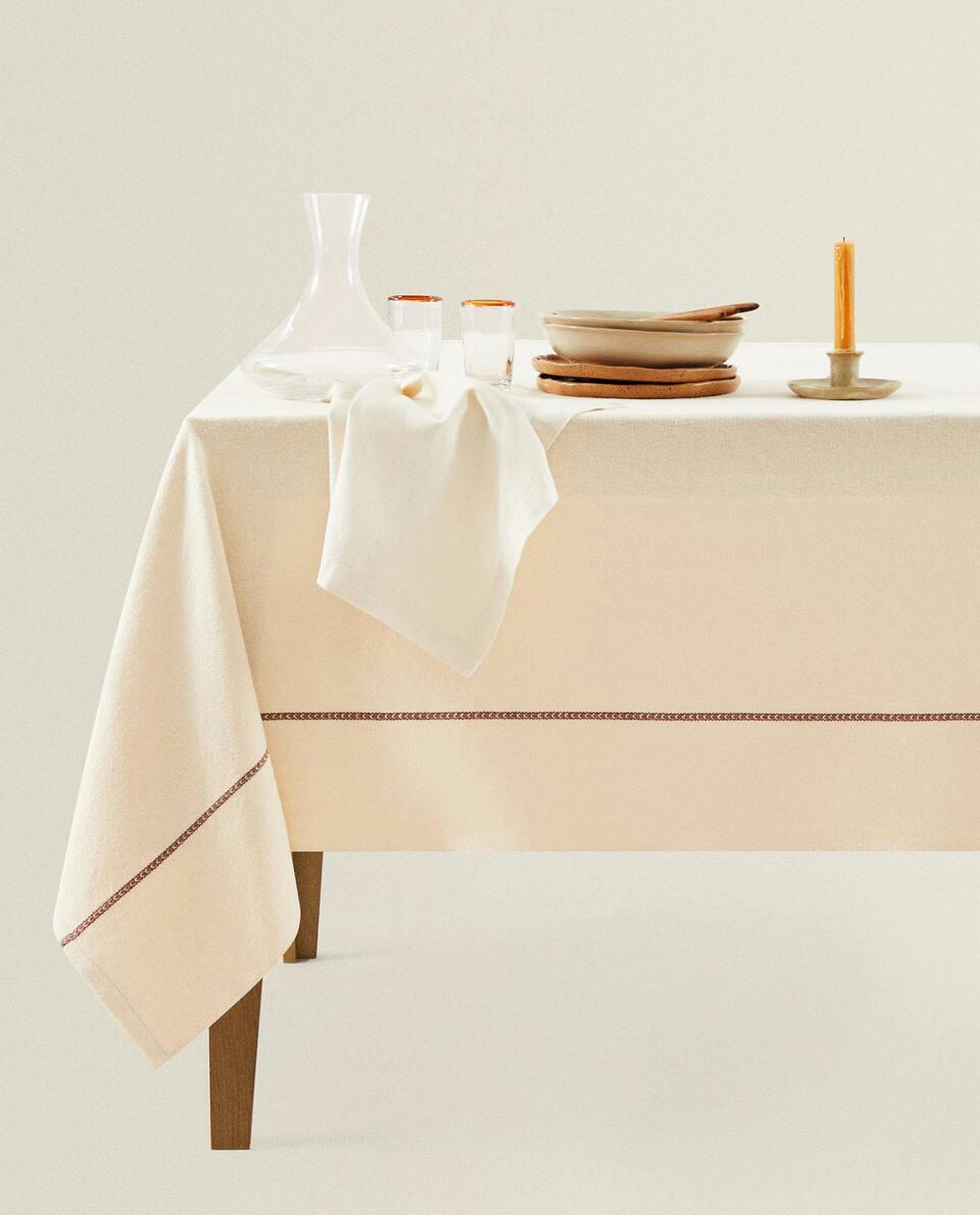 TOALHA DE MESA DE ALGODÃO COM BORDA