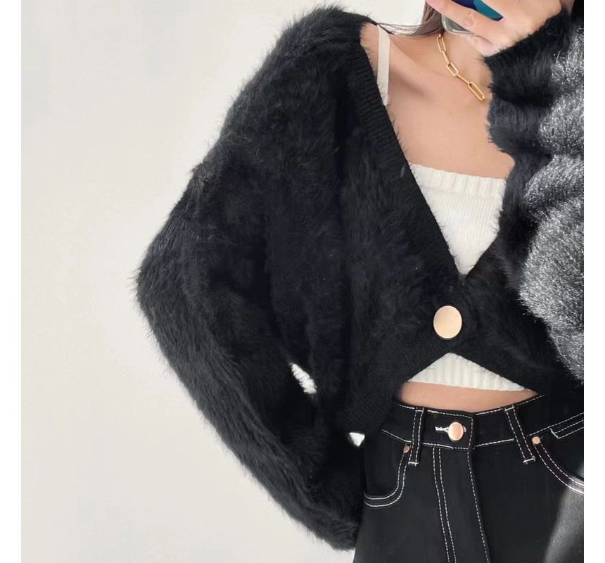 FR - V-hals effen pluizige crop top met knoopjes