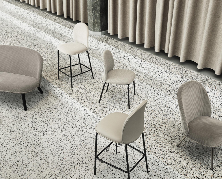 Normann Copenhagen Ace barkruk 75 zwart gepoedercoat onderstel Synergy