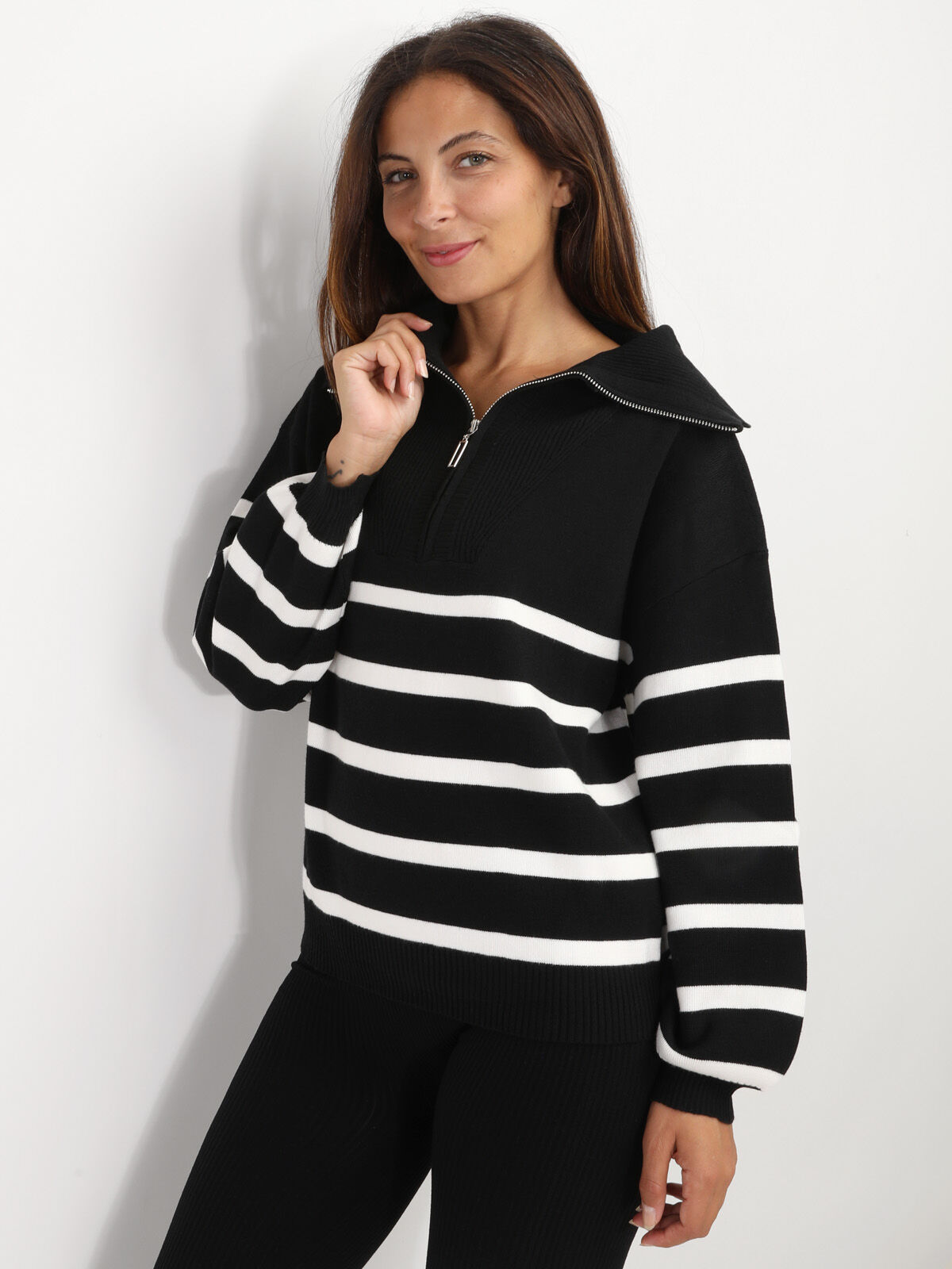 Pull à col zippé et rayures- Noir