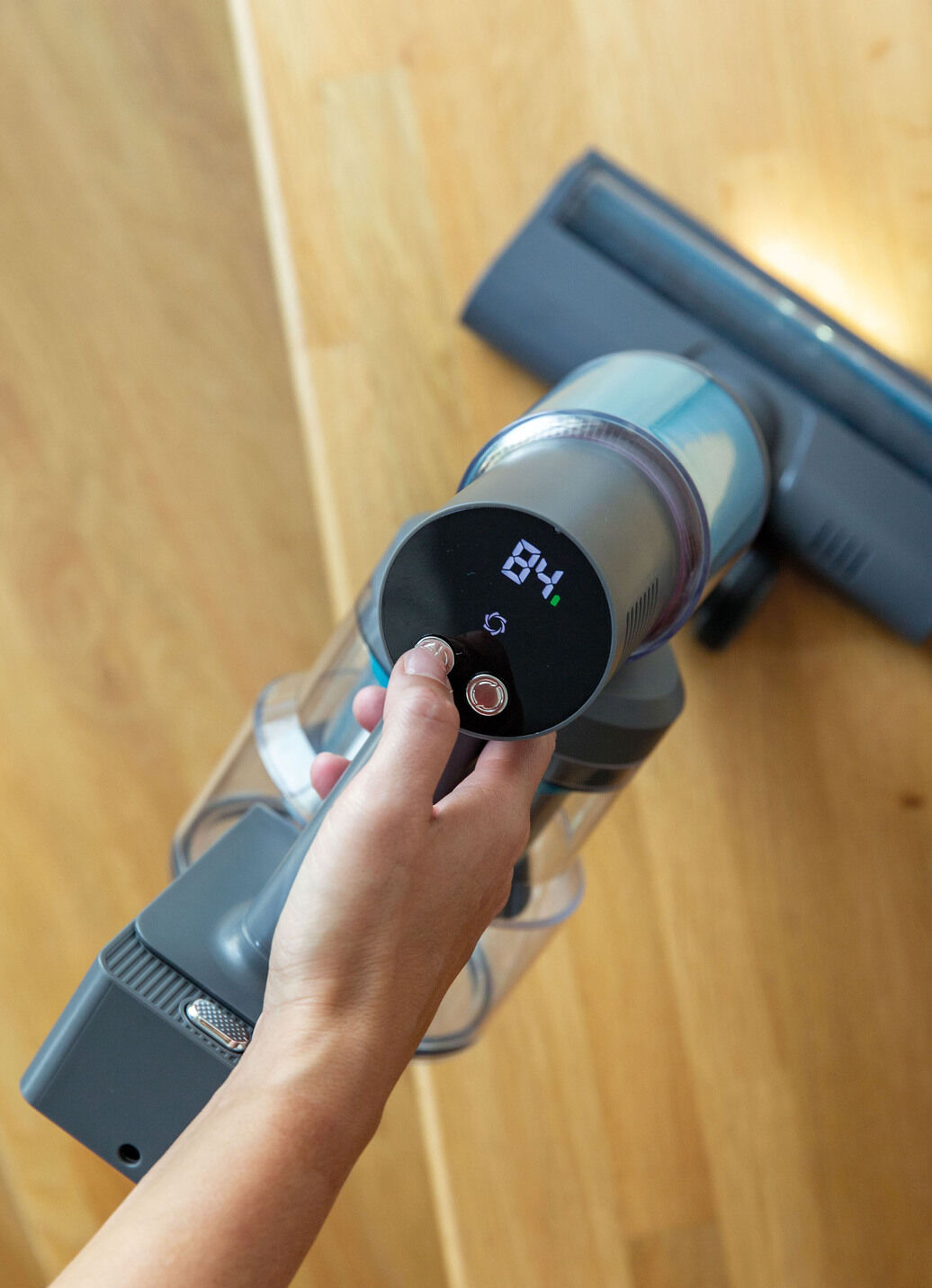 Livington «Sense IQ» – Akkuhandstaubsauger