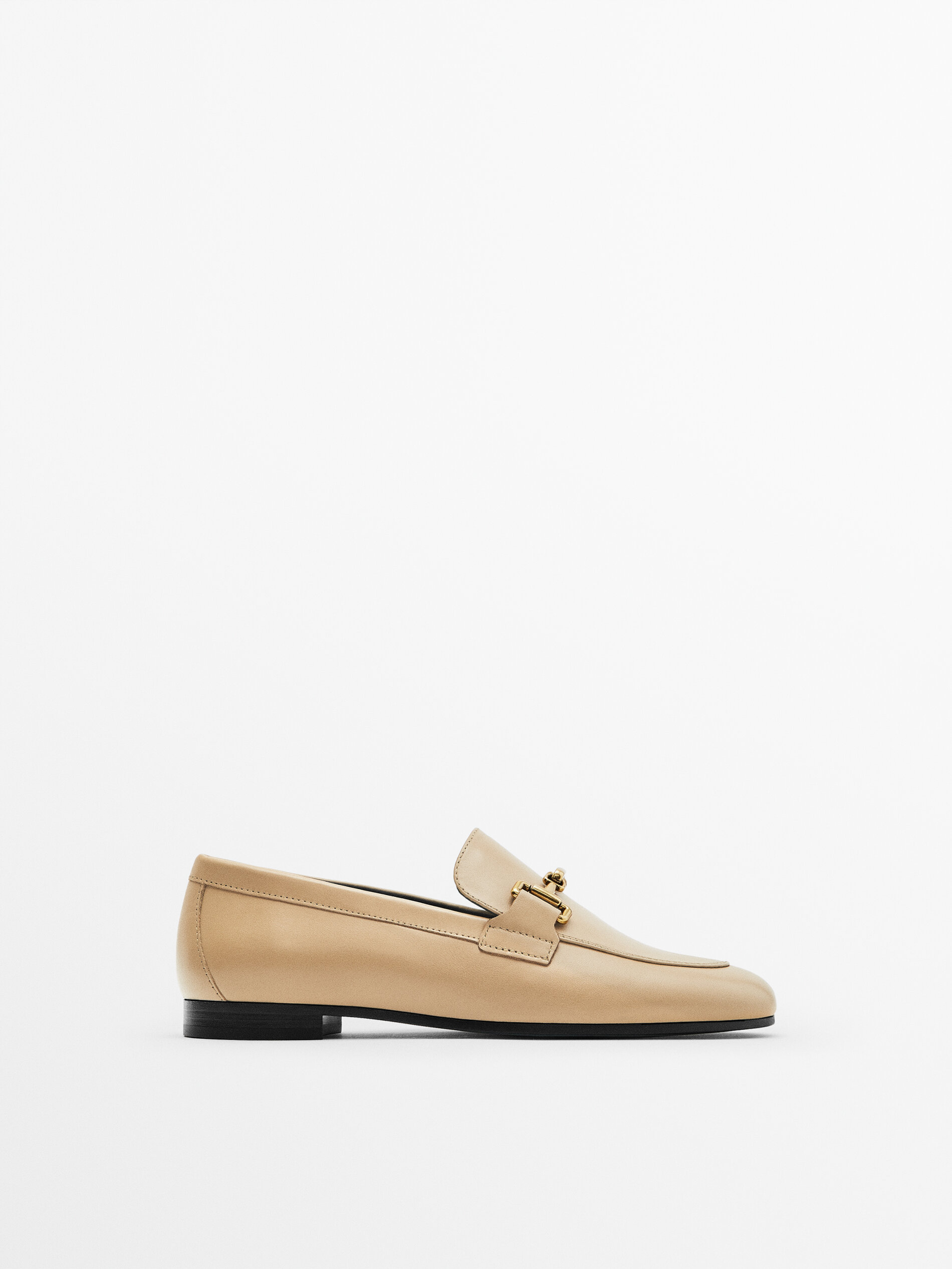 Mocassim de couro com fivela de metal - MARROM