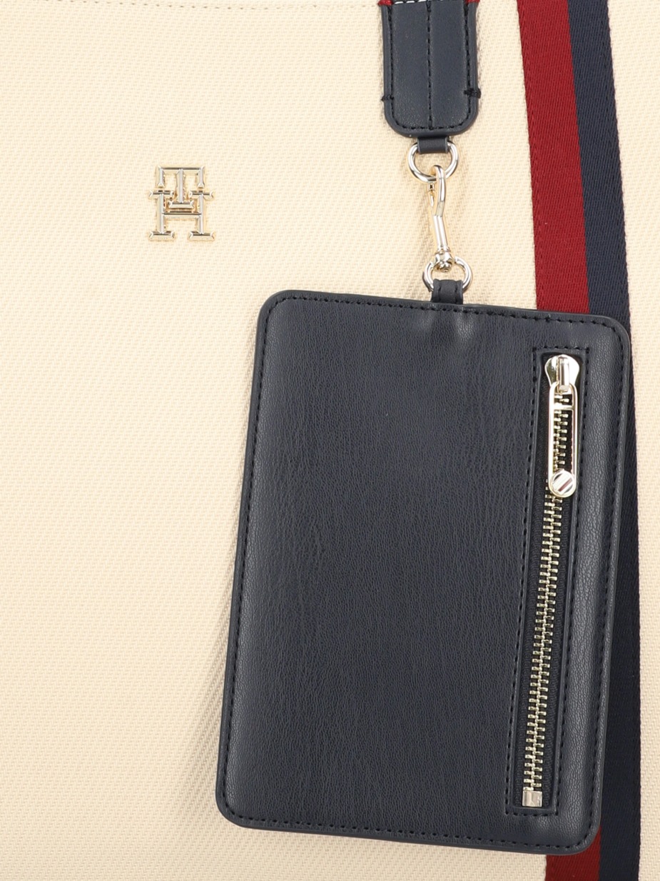 ICONIC TOMMY TOTE CORP