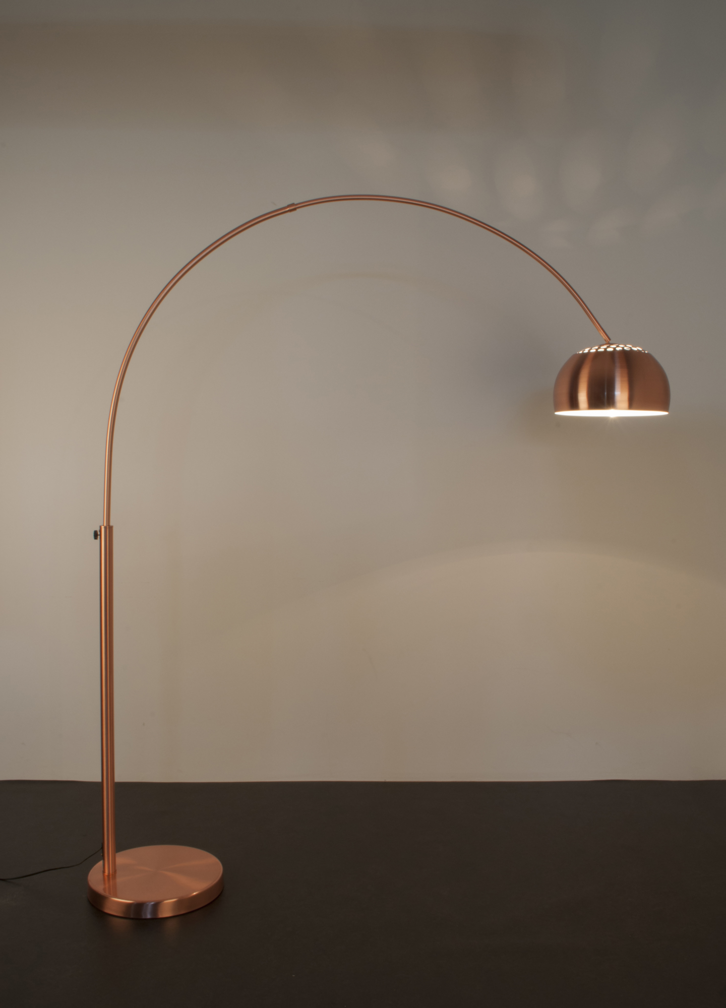 Vloerlamp Metal Bow Koper