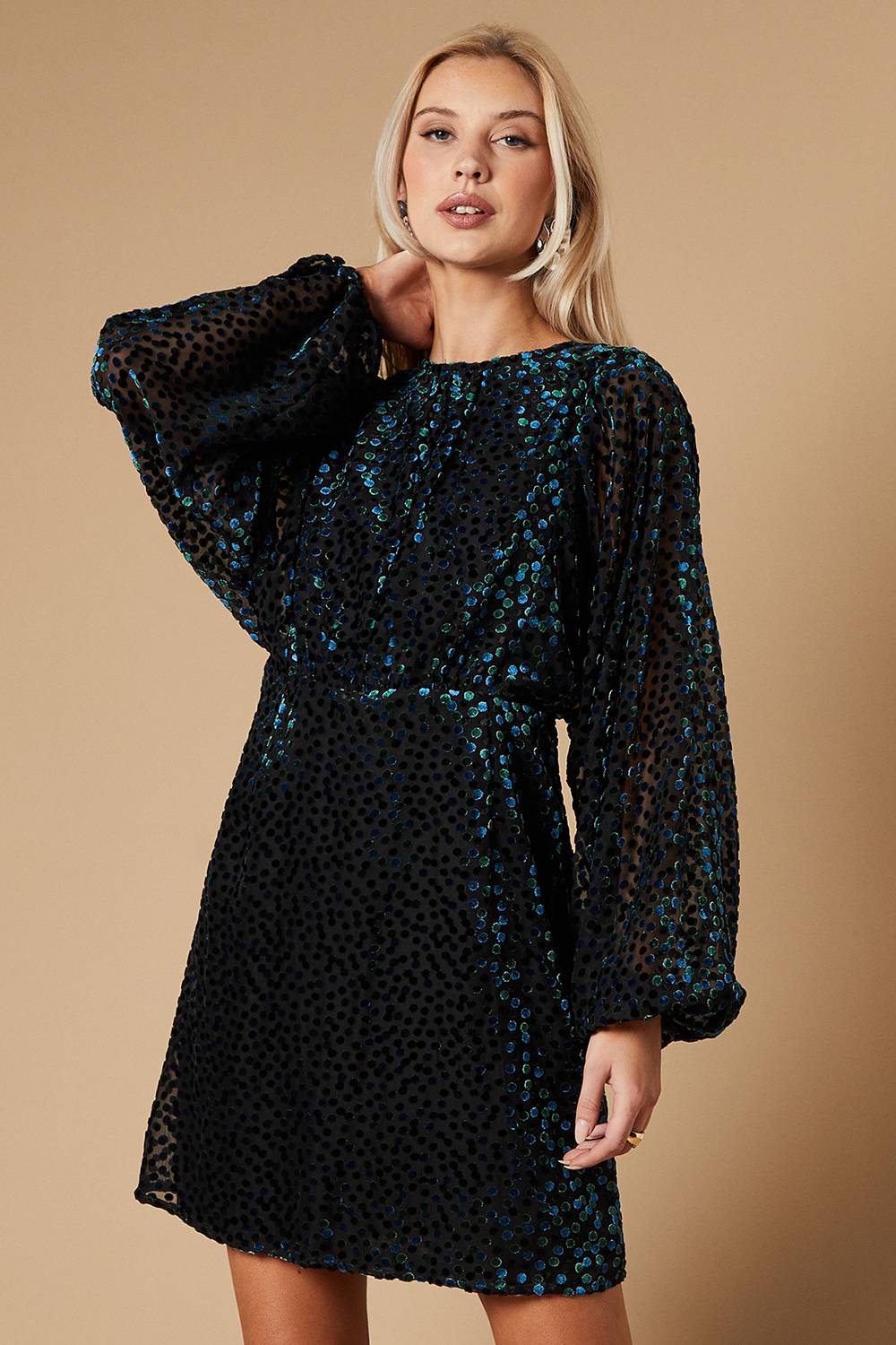 Oasis Robe Mini en Velours à Manches Longues