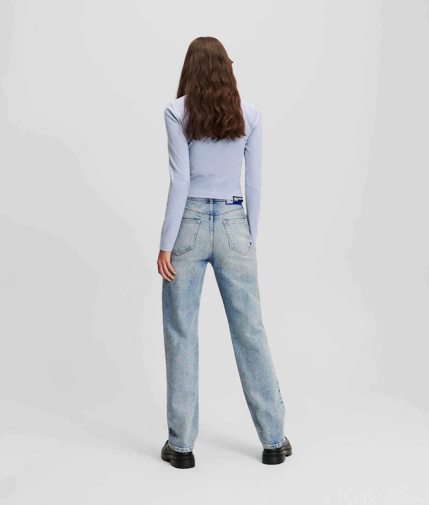 JEAN DROIT TAILLE HAUTE À BRAGUETTE ZIPPÉE KLJ