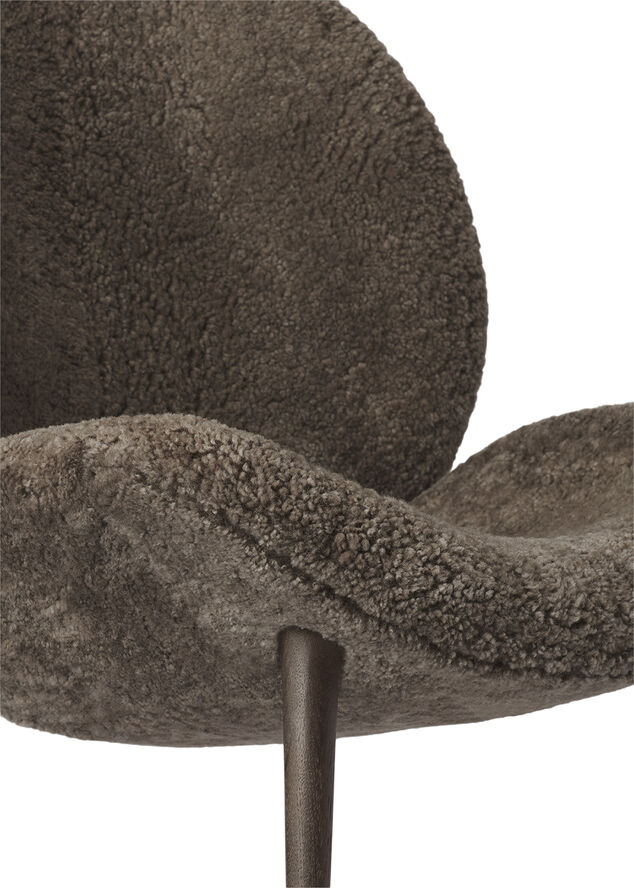 Vipp Lodge Lounge Dark Oak Curly col. 07 No color
