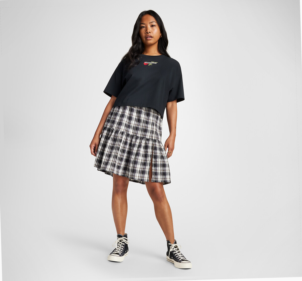 CONVERSE<br>Camiseta cropped de manga curta