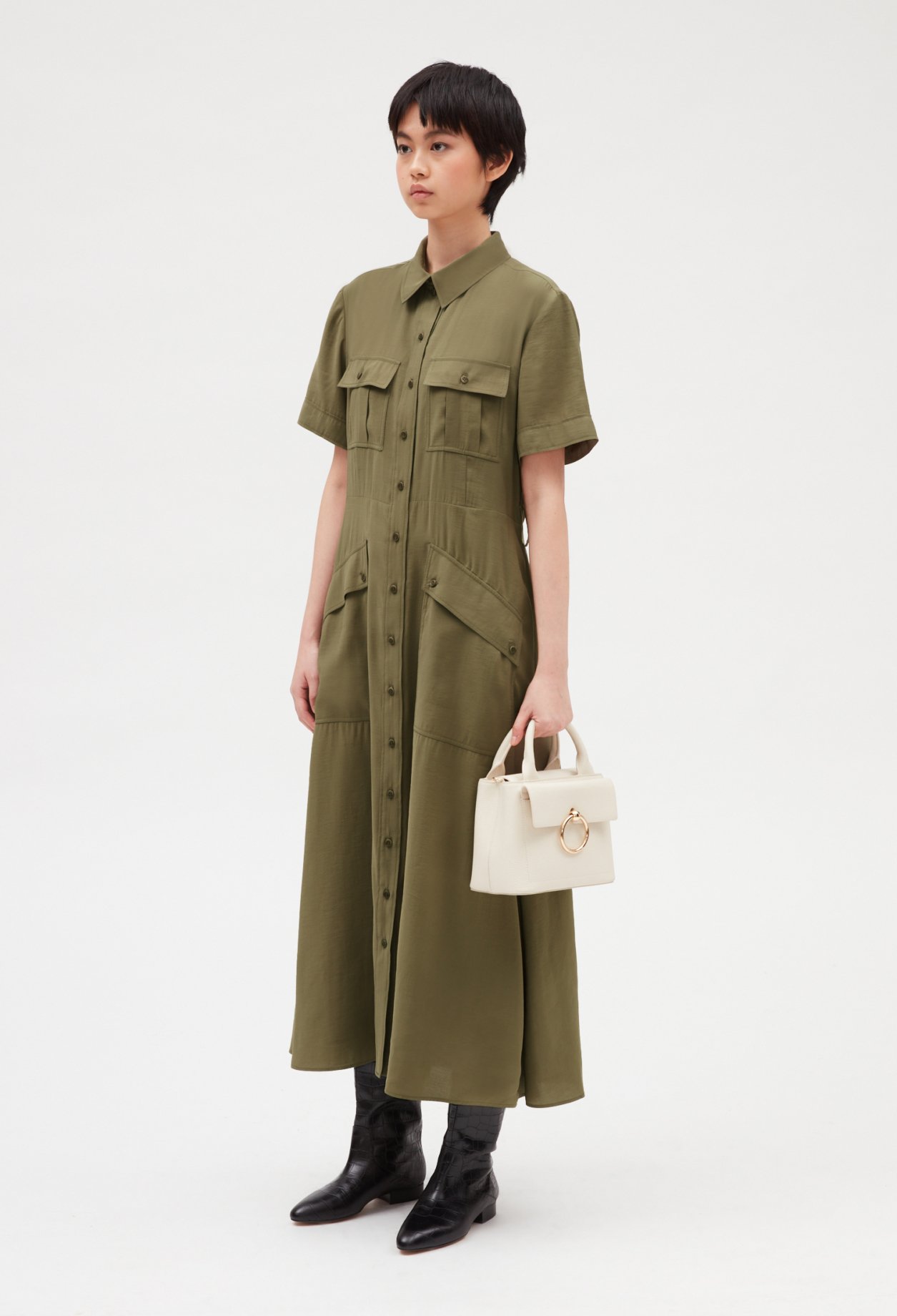 Robe midi fluide manches courtes