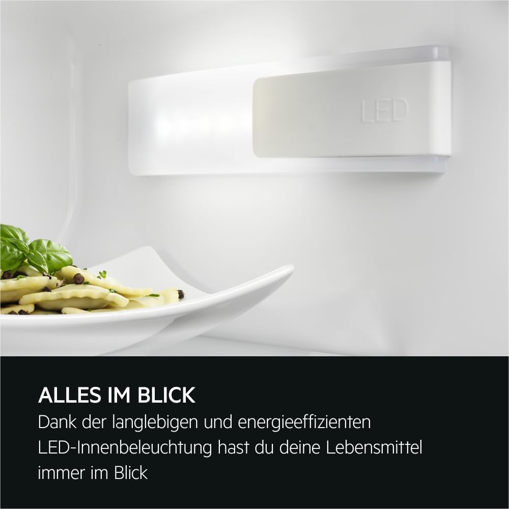AEG Einbau-Kühlschrank 88cm mit 4-Sterne-Gefrierfach, Serie 5000 OptiSpace: 1x vielfach verstellbare & 1x teilbare Glasablage, großer Kühl- (104L) & Gefrierraum (14L), LCD-Display, Festtür, TSF5O88WDF