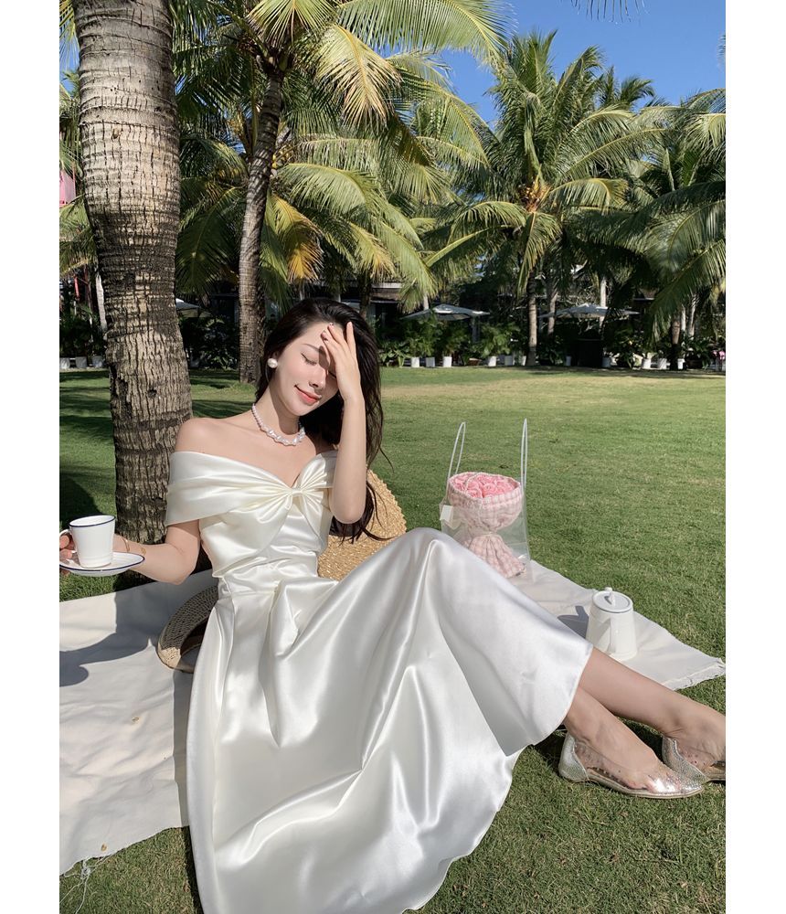 Yuxi - Off-Shoulder A-lijn cocktailjurk