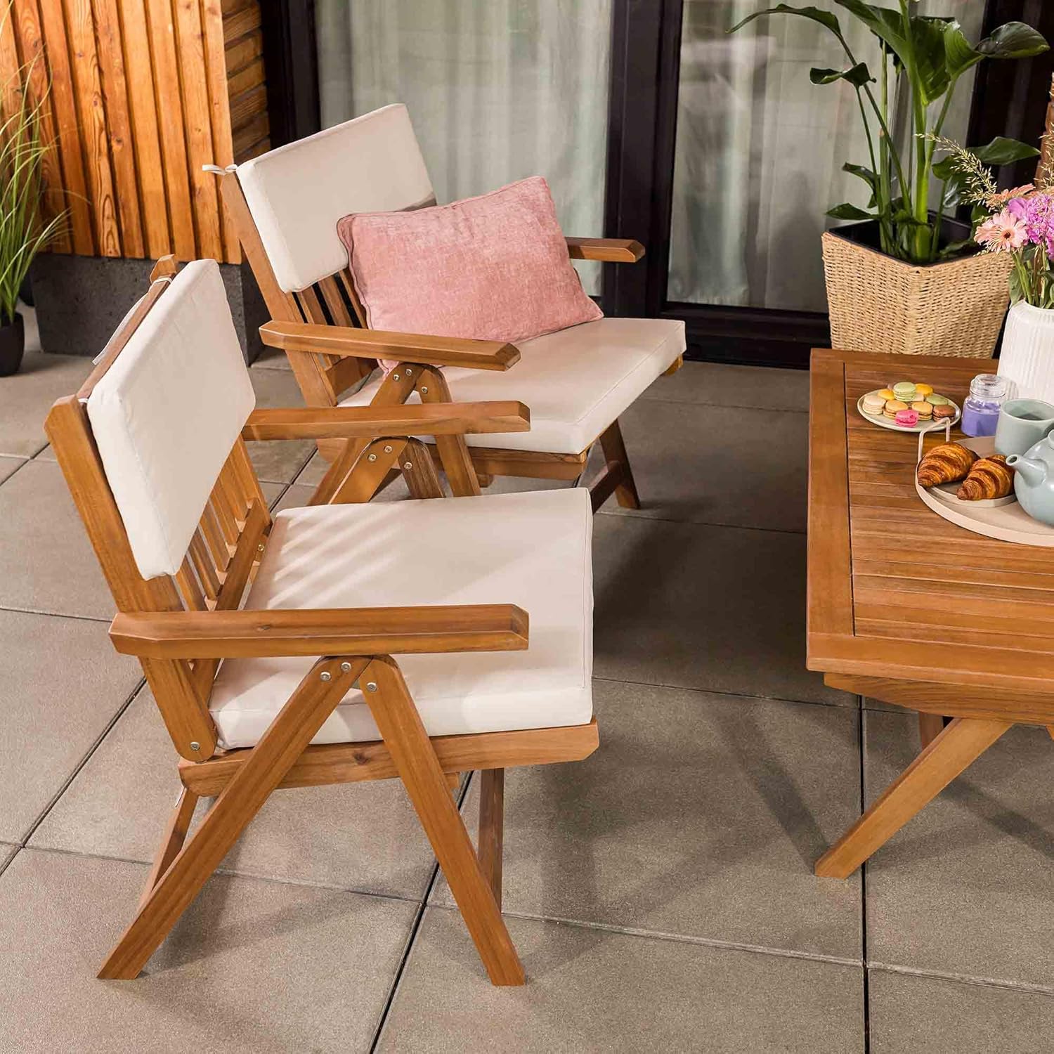 di volio Gartenmöbel Set Lusiano - beige, wetterfeste Garten Möbel aus Akazienholz, 1x Doppelbank, 2X Sessel, 1x Tisch & Bequeme Sitzkissen