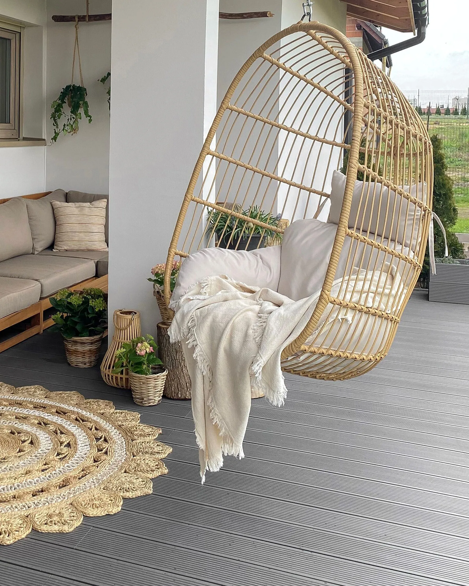 Hangstoel met standaard CASOLI PE rotan Natuurlijk