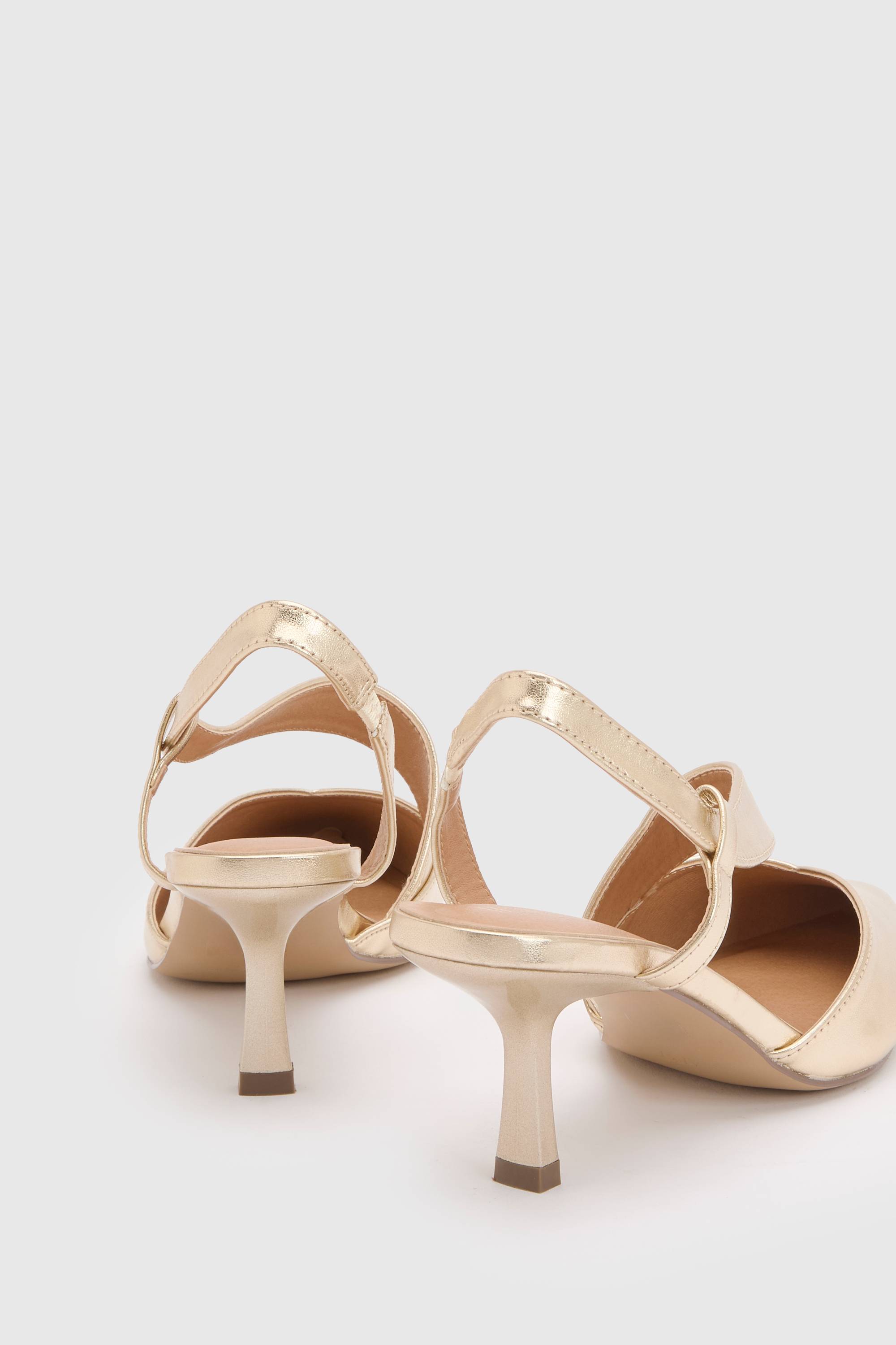 Wallis Chaussures De Ville À Talon Bottier Avec Bride Arrière Asymétrique Et Semelle Confort Evelyn Coupe Large