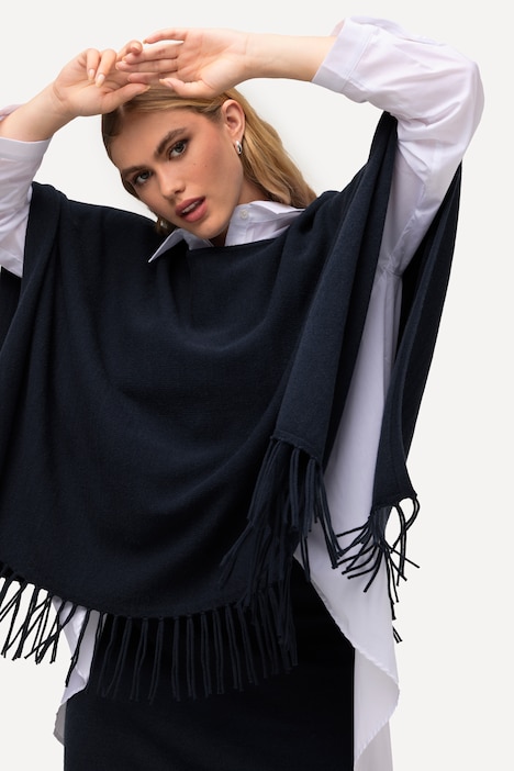 Strickponcho, Oversized, Fransen, U-Boot-Ausschnitt