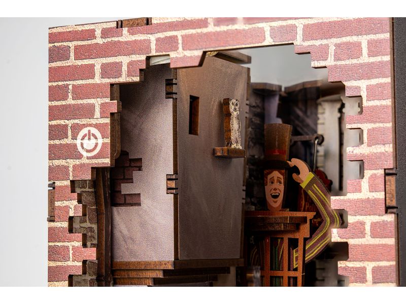Revell Bausatz Diagon Alley Harry Potter Holzbausatz mit LED-Beleuchtung und Berührungssensor