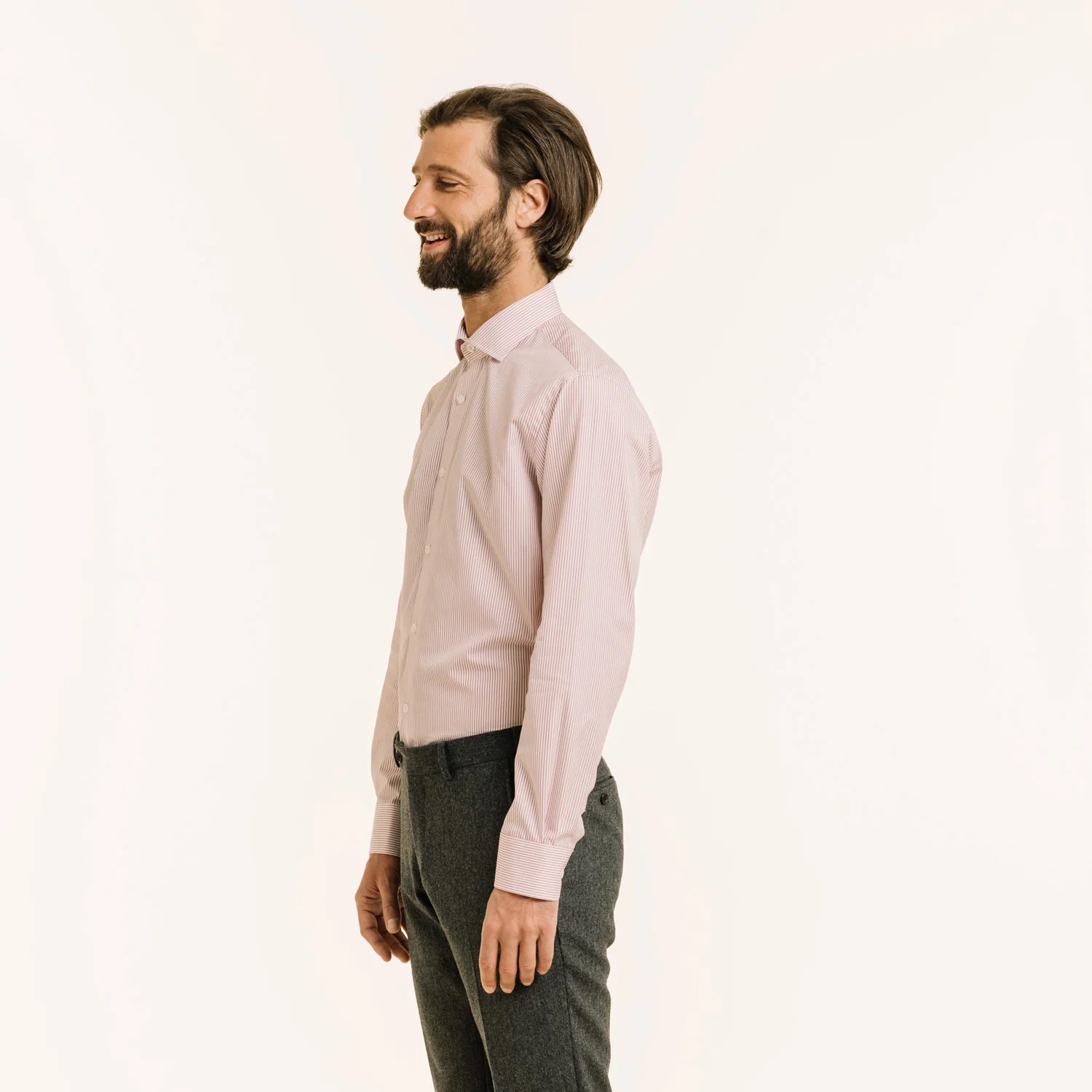 Double-twisted poplin shirt with fine red stripes