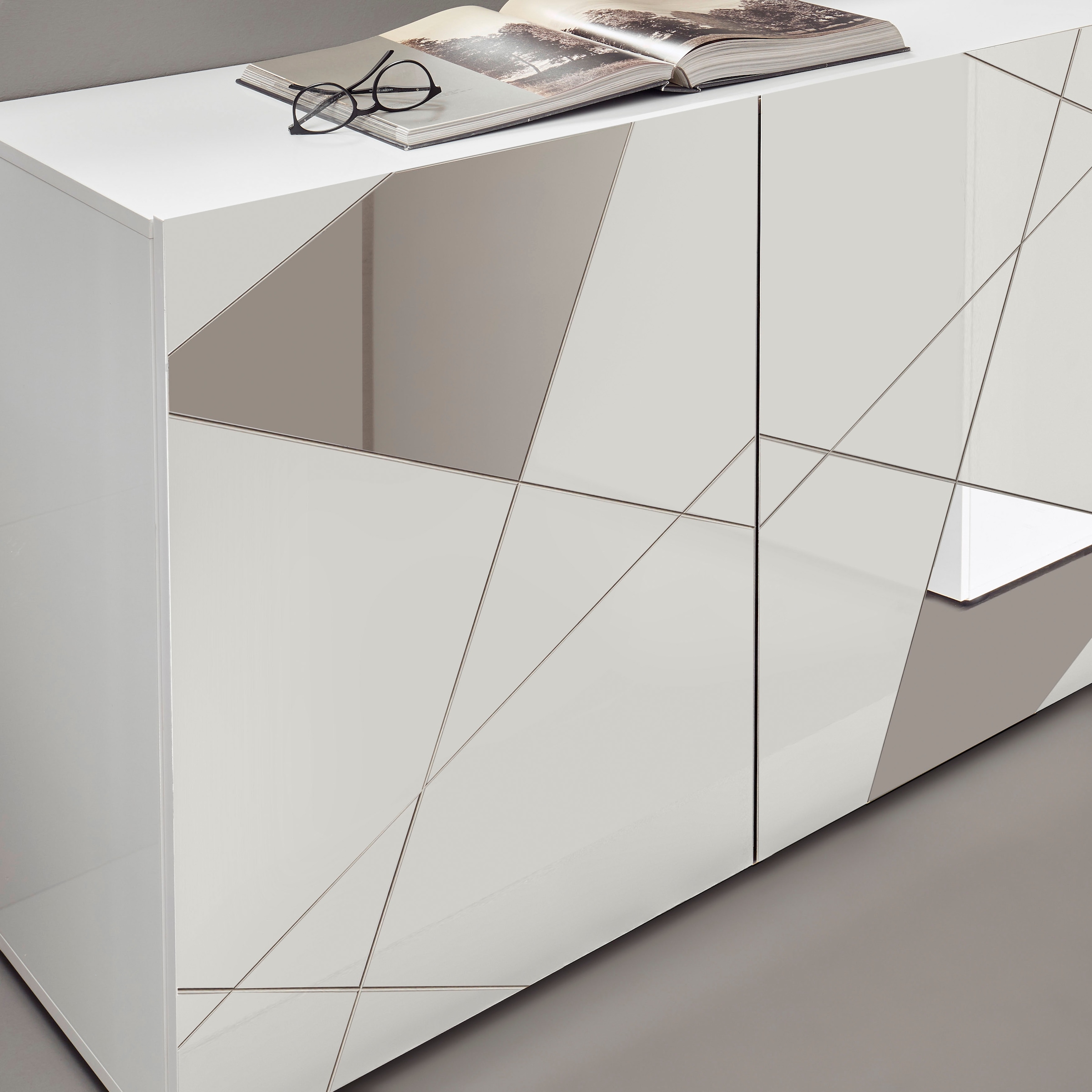 INOSIGN Sideboard »Vittoria« Breite 181 cm, Front mit Siebdruck und Spiegel