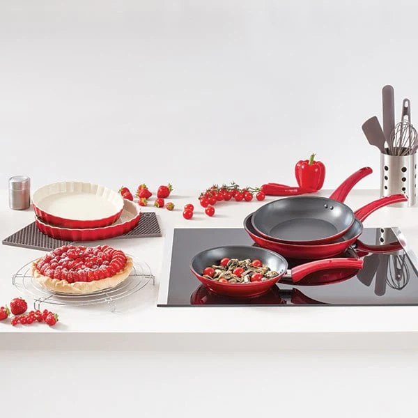 Batterie de cuisine poêles anti-adhérentes Prestige rubis 20, 24 et 28