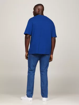 Camiseta oversized com logo da faculdade