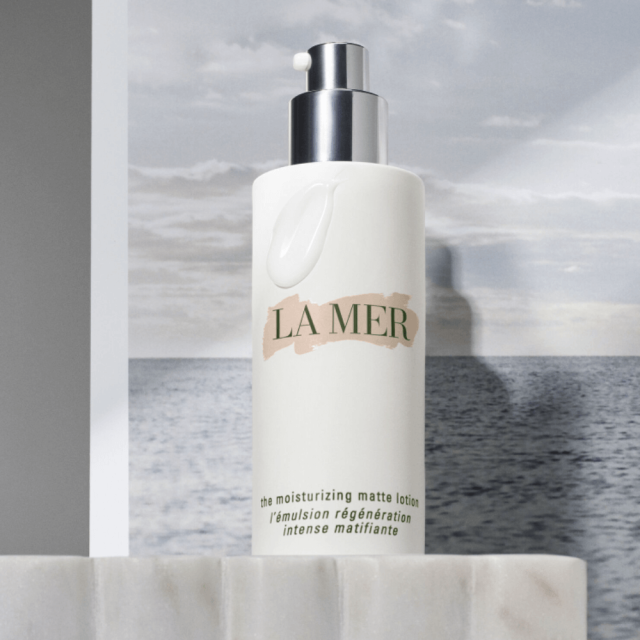 L'Émulsion Régénération Intense Matifiante LA MER