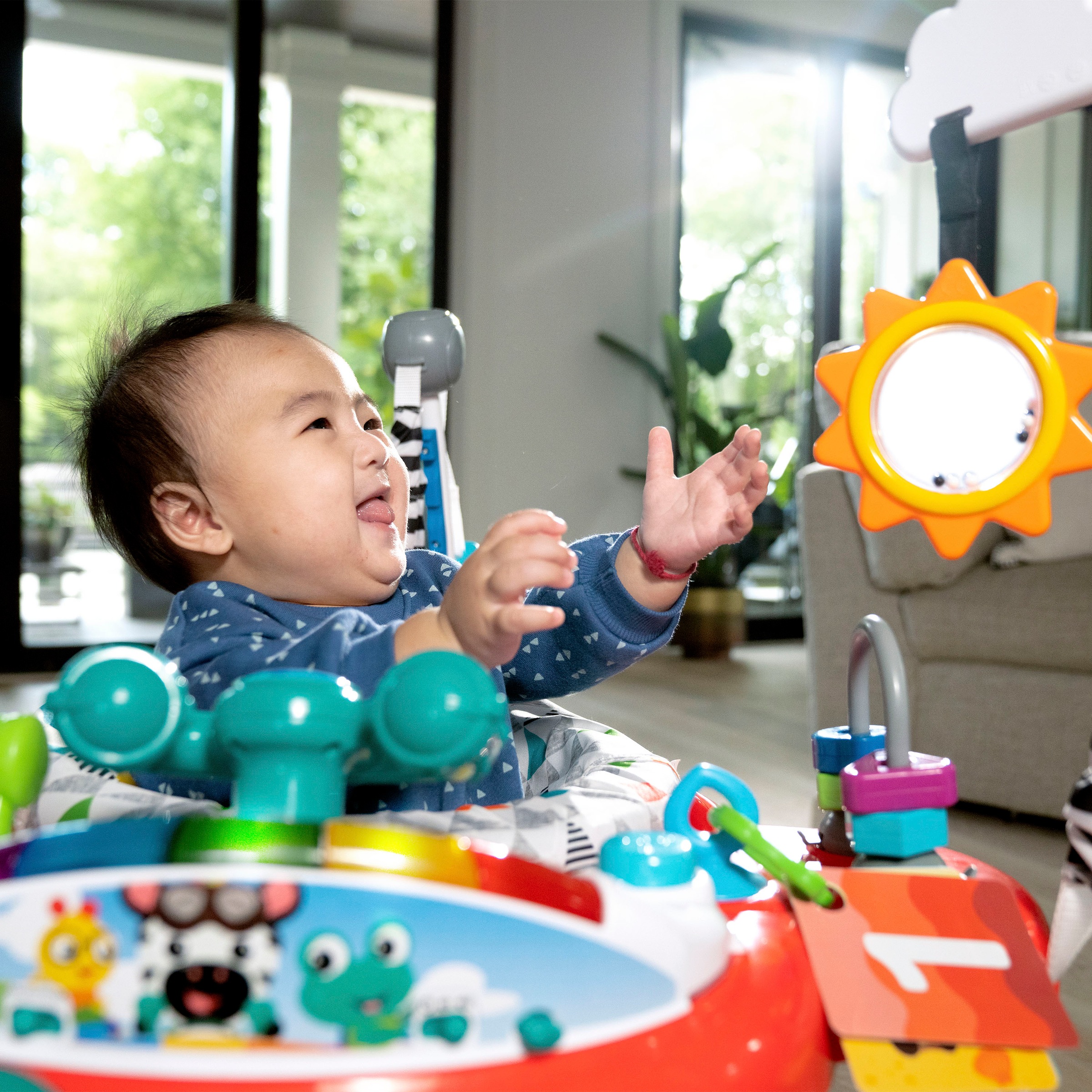 Baby Einstein Spielcenter »Airplane Adventure« Mit über 20 Melodien, Geräuschen und Lichtern