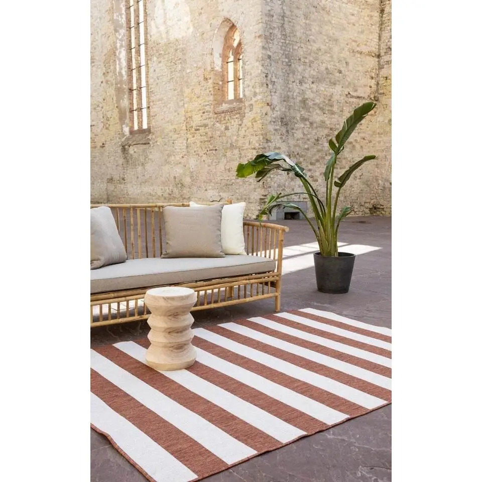 Interieur05 Buitenkleed Stripes roest/wit dubbelzijdig - 340 x 240 cm