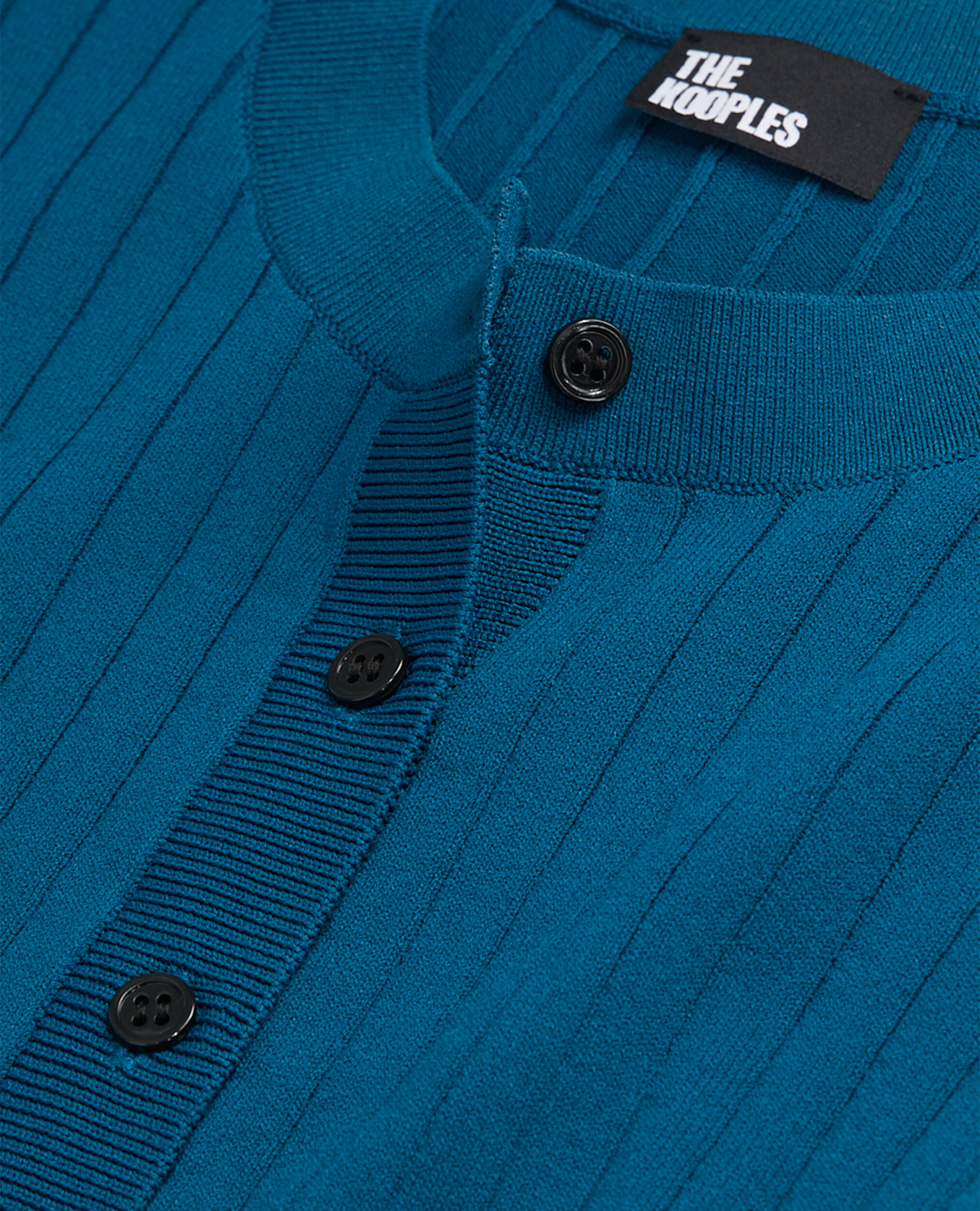 Short ribbed blue cardigan