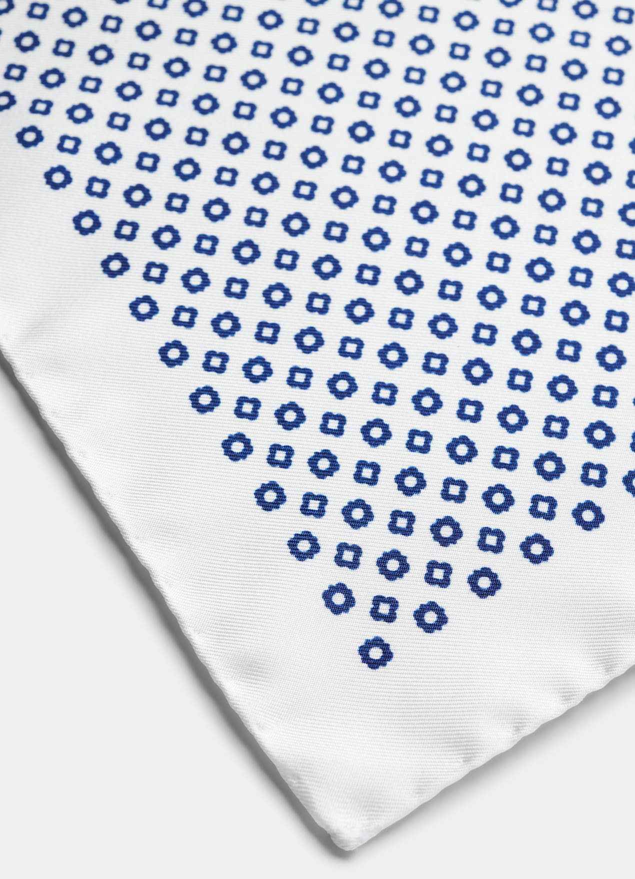Pochette à fleurs, blanche