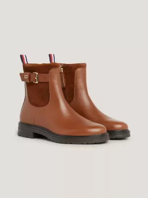Botas de tornozelo essenciais com fivela de couro