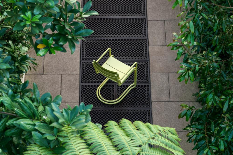 Nine Sine Dining tuinstoel met armleuning Dark Green