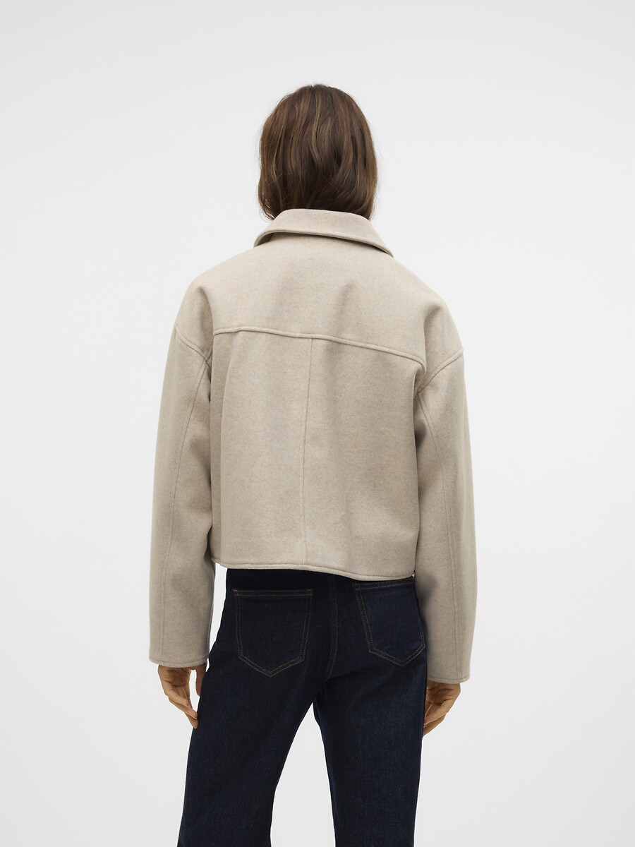 VERO MODA<br>Jaqueta curta com zíper