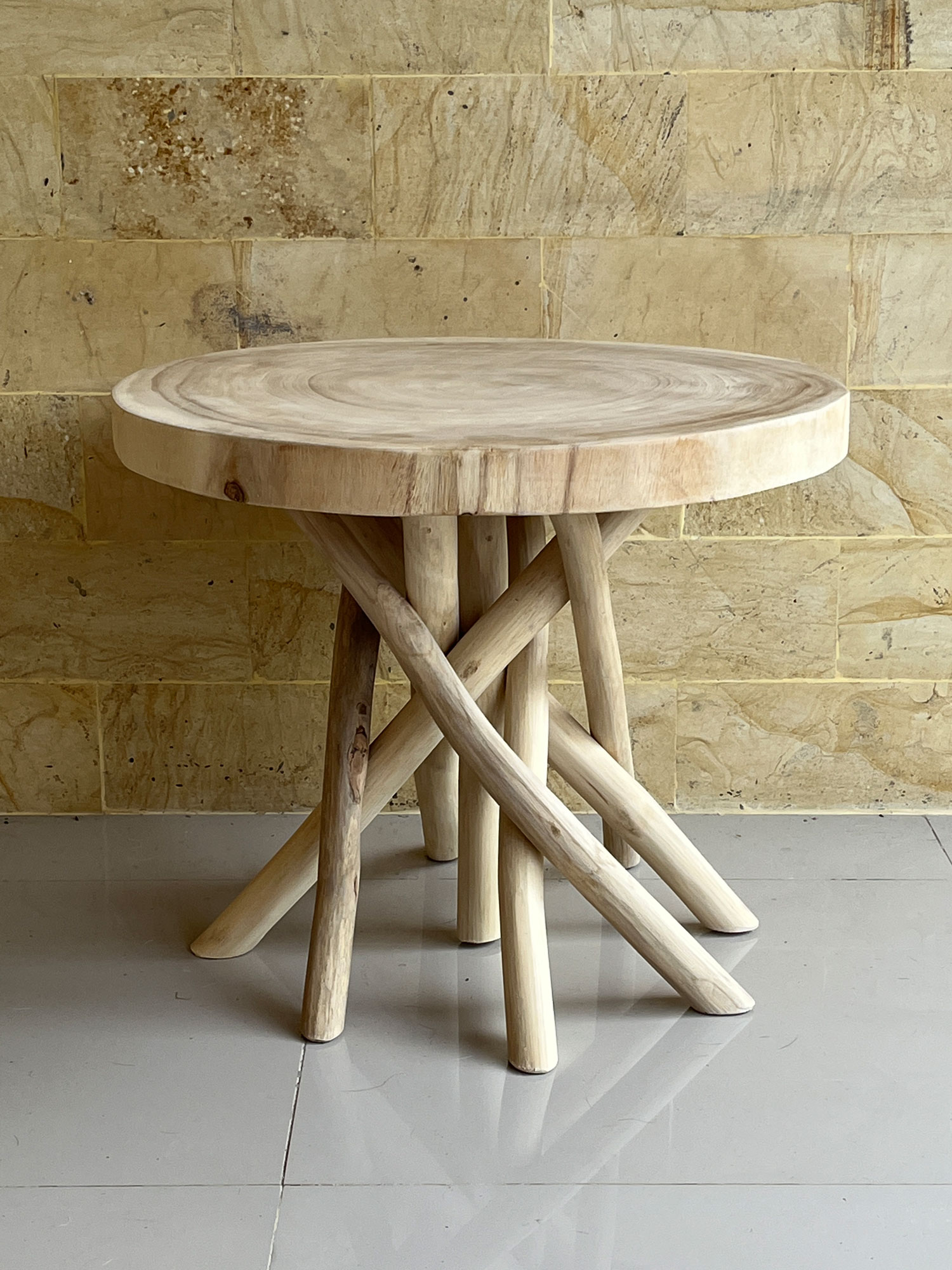 Beistelltisch 'Stral', Suarholz, Ø 60-70 cm, H 50 cm von fischer's lagerhaus