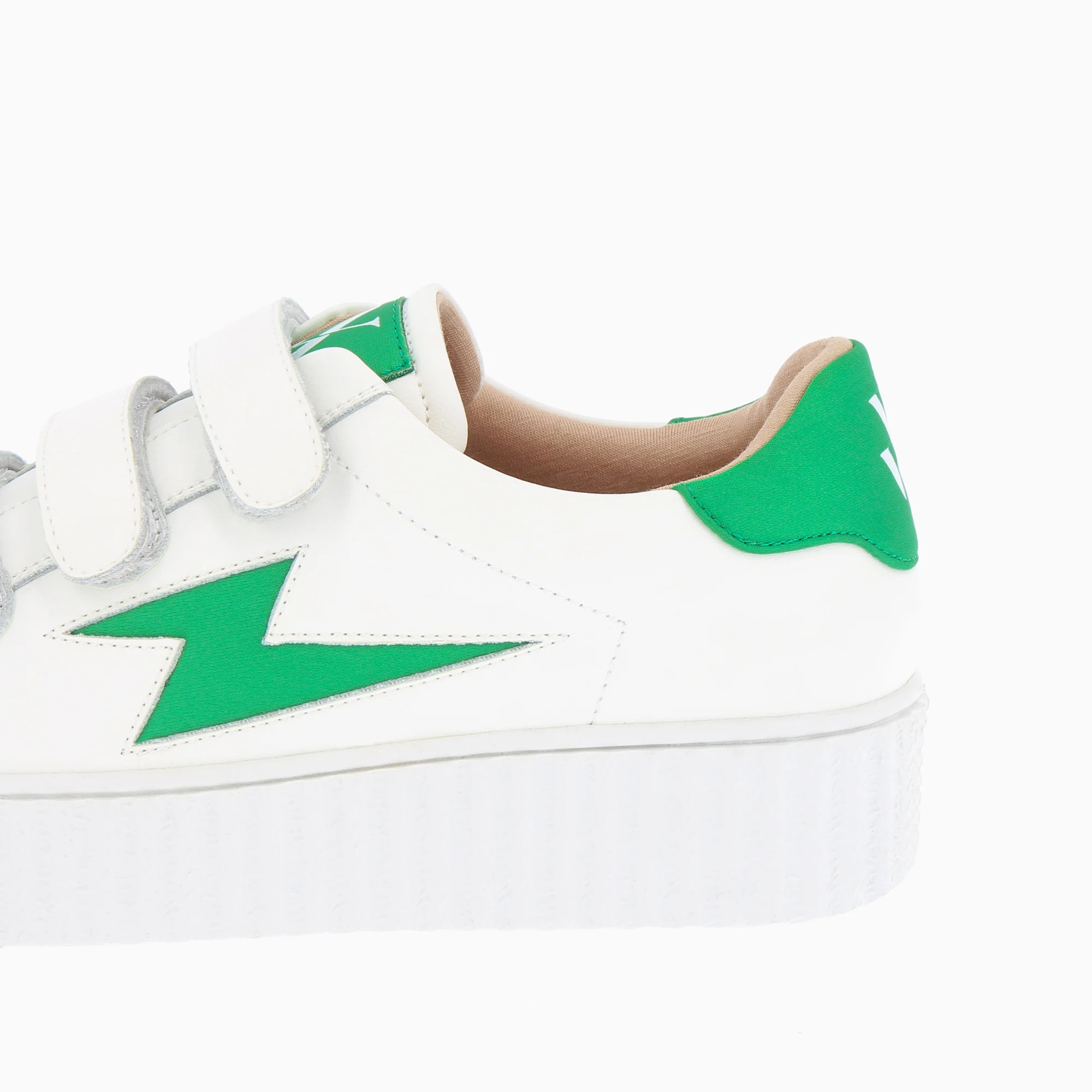 Sneakers-Baskets éclair Larissa blanches à détails en satin vert