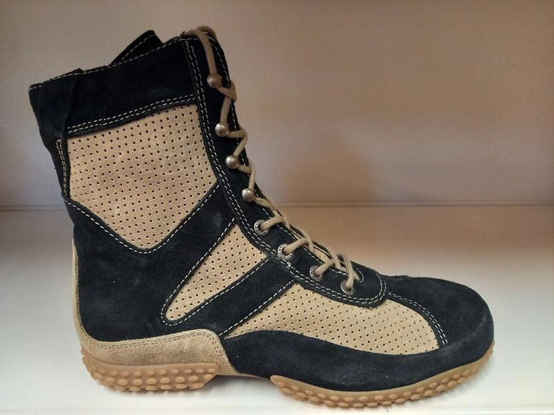 Wolky - Downforce 2 - Halfhoge Veterboot - Zwart - Suede