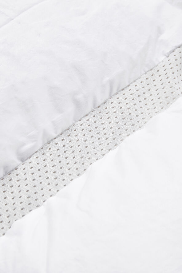Relaxy Relaxy SKYE Duvet, Medium 140x220 cm Hvid