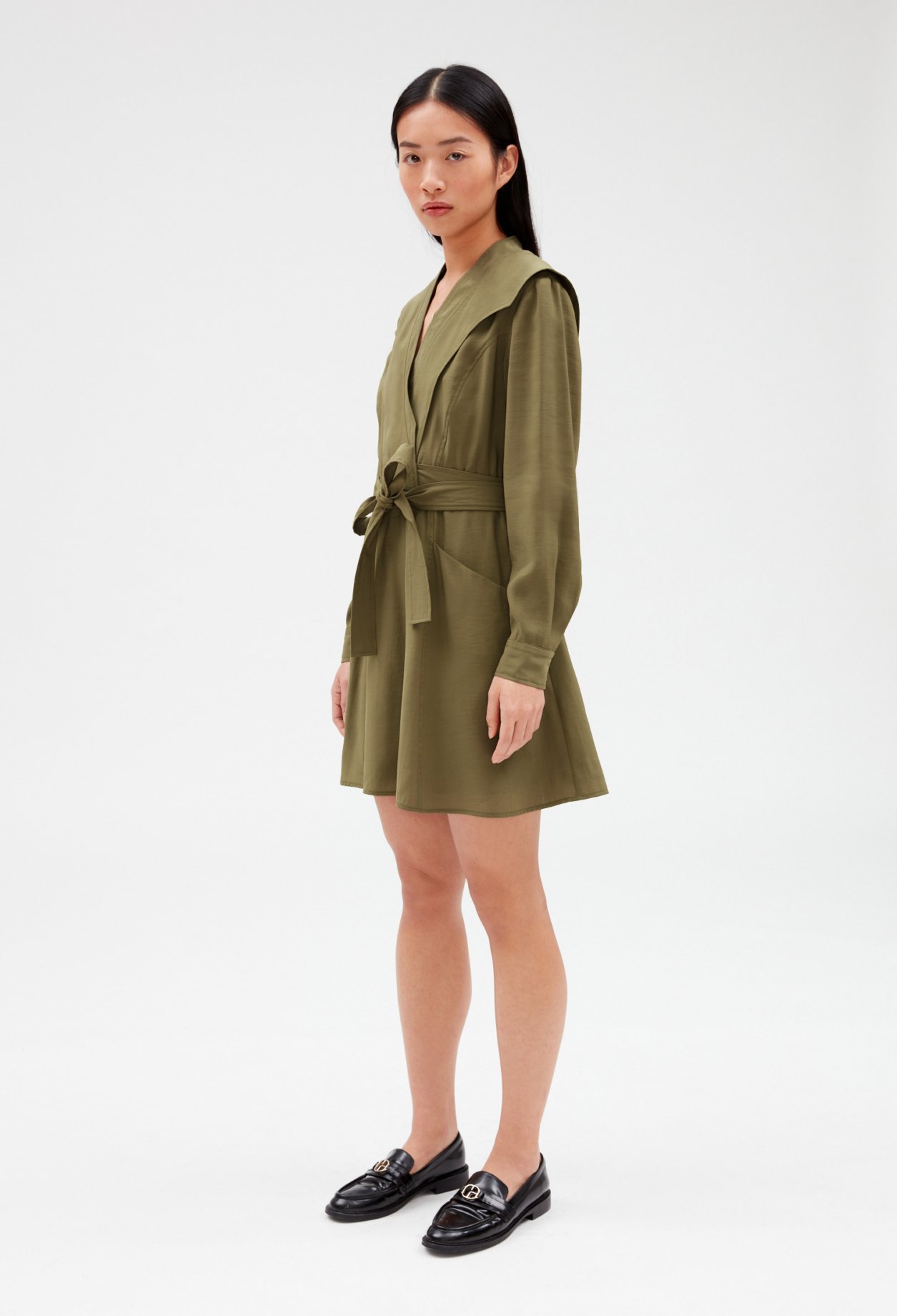 Robe courte &agrave; nouer kaki