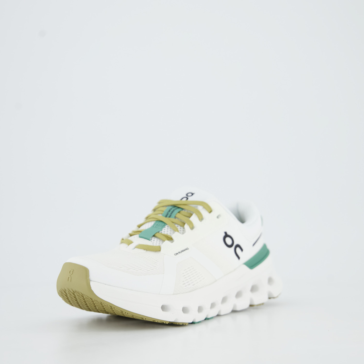 ON CLOUDRUNNER 2