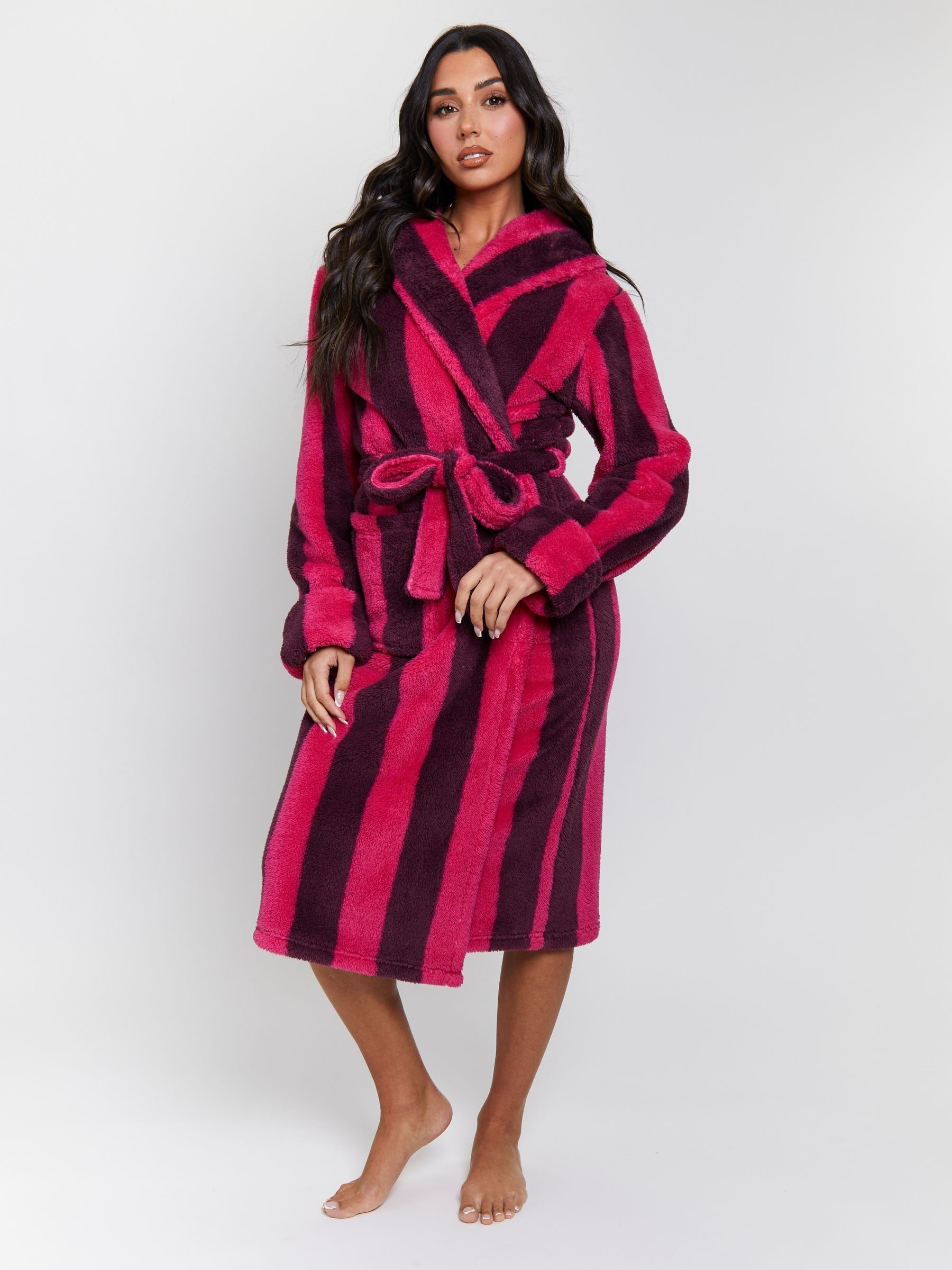 Roze/paars - Loungeable - Dikke gestreepte midi-badjas met capuchon van sherpa