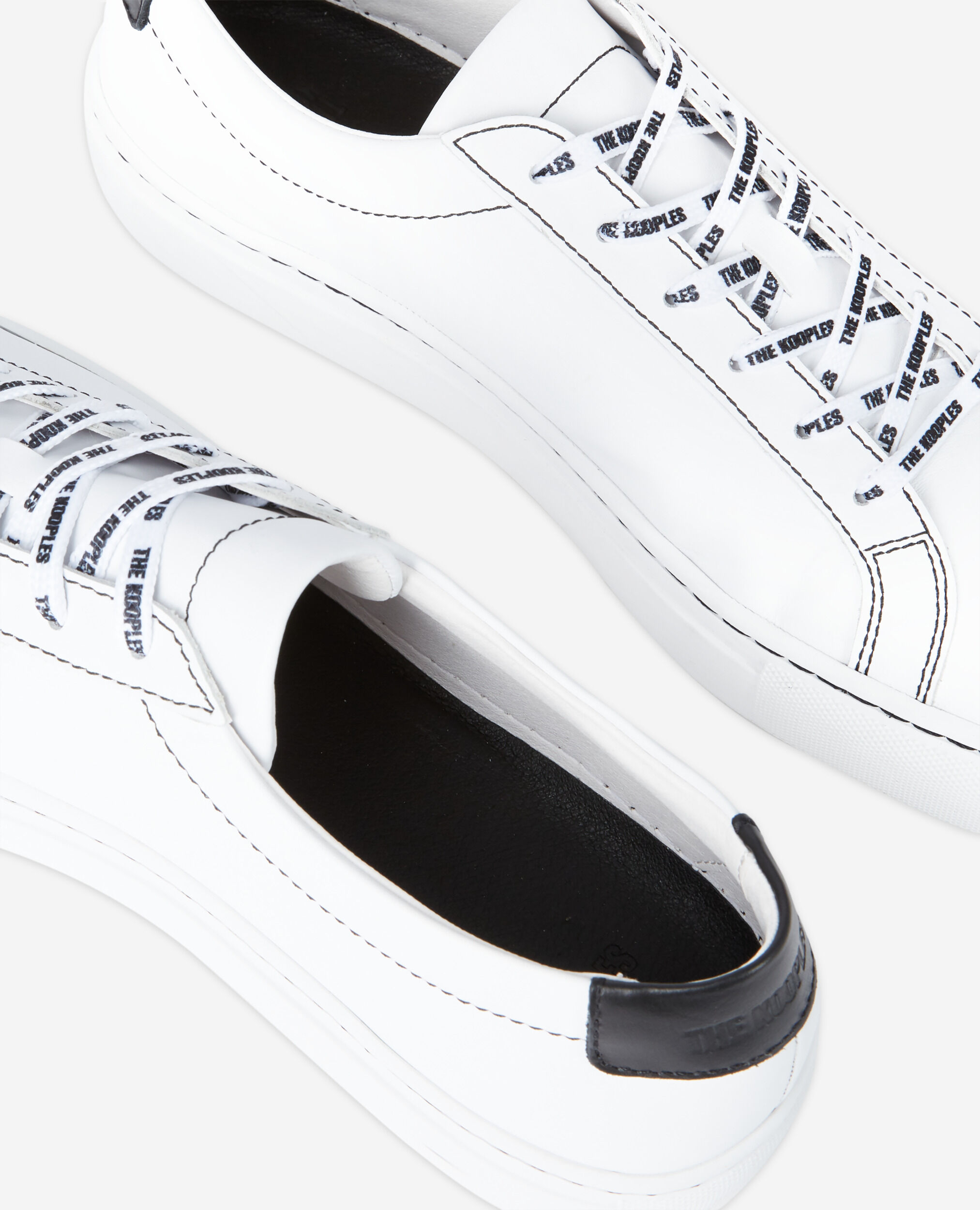 Baskets blanches