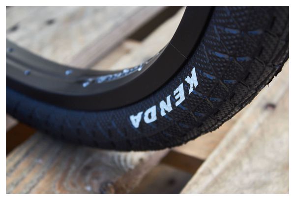 Pneu BMX noir 20