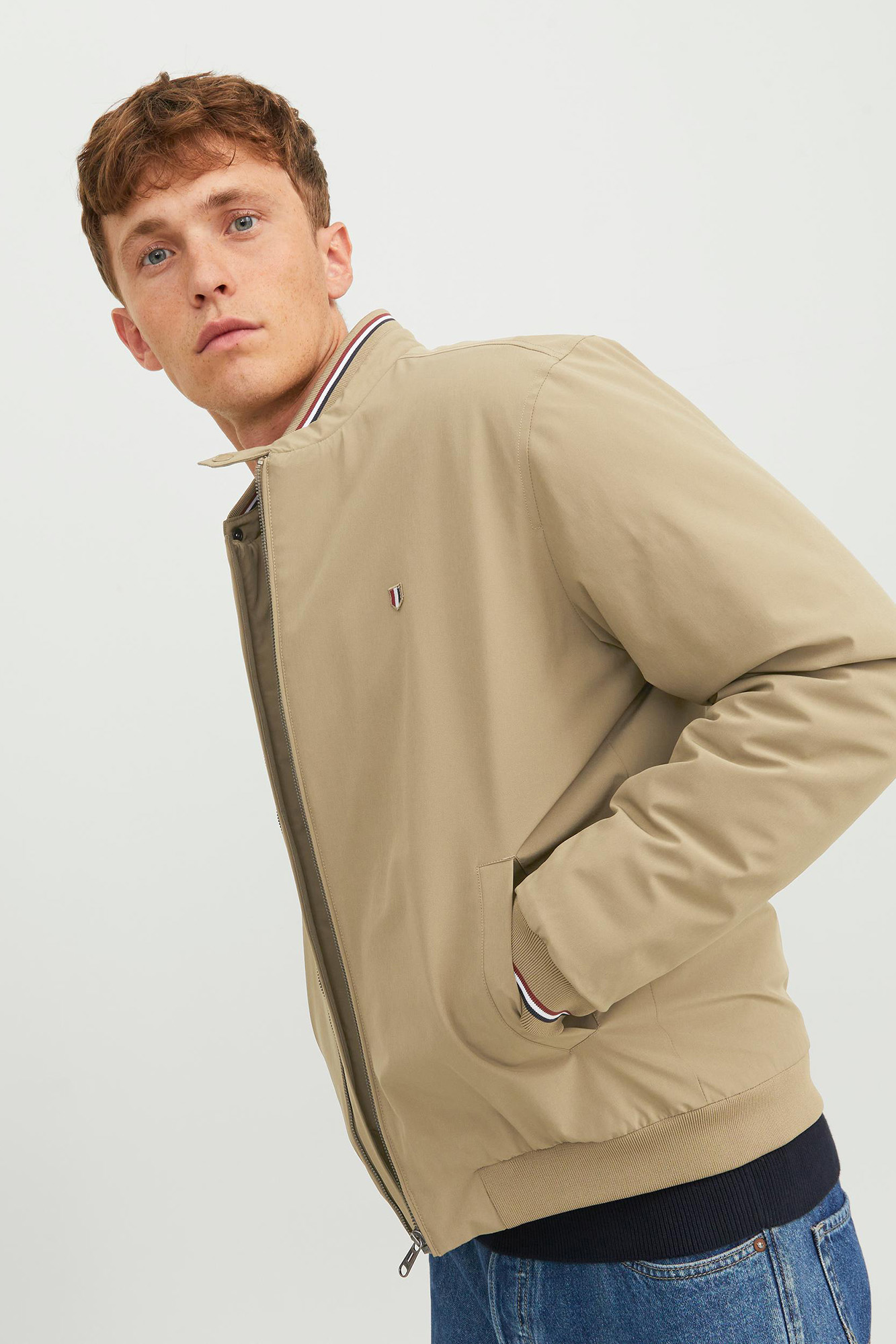 Jaqueta bomber leve