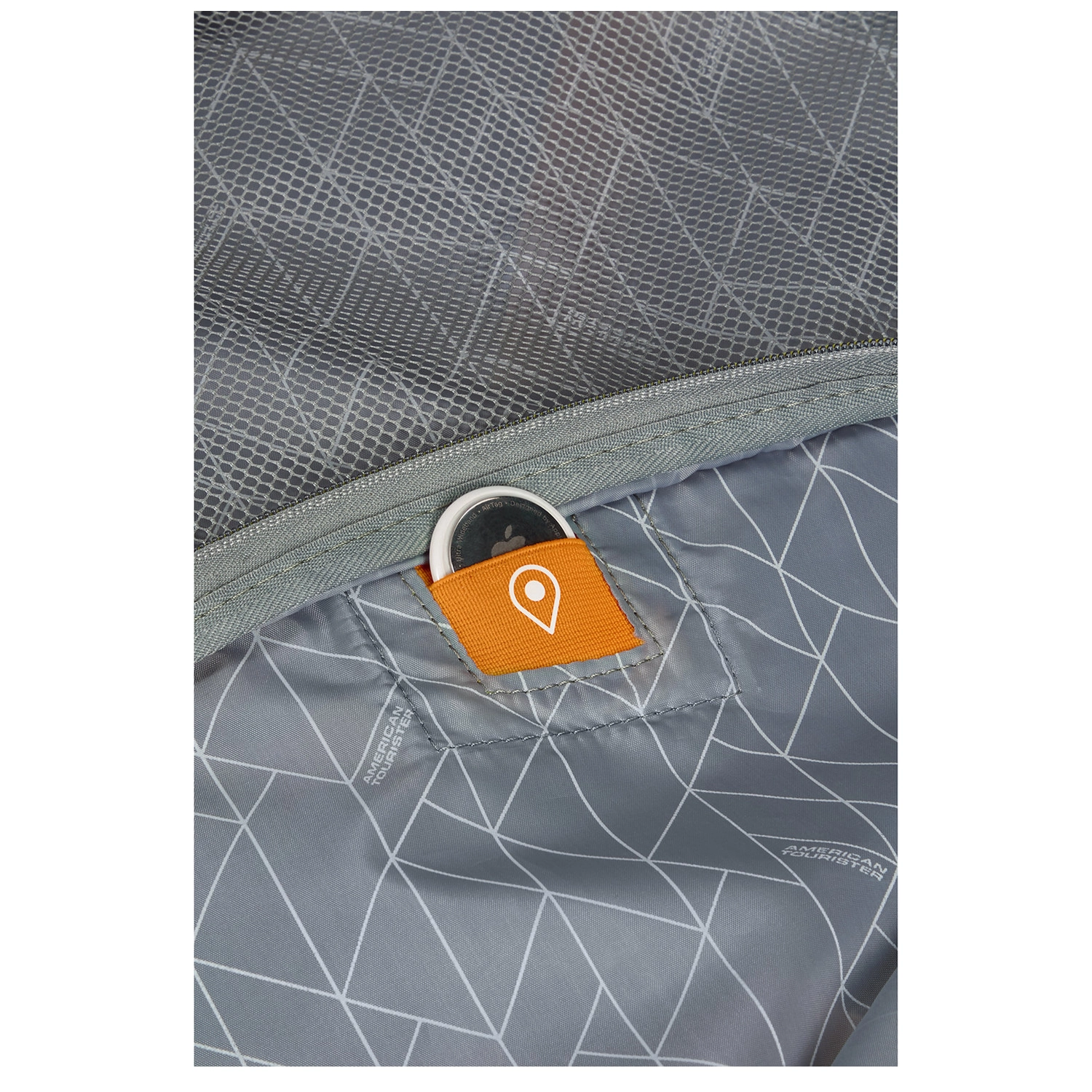 American Tourister Fastforward Spinner 68 EXP Radiant Orange