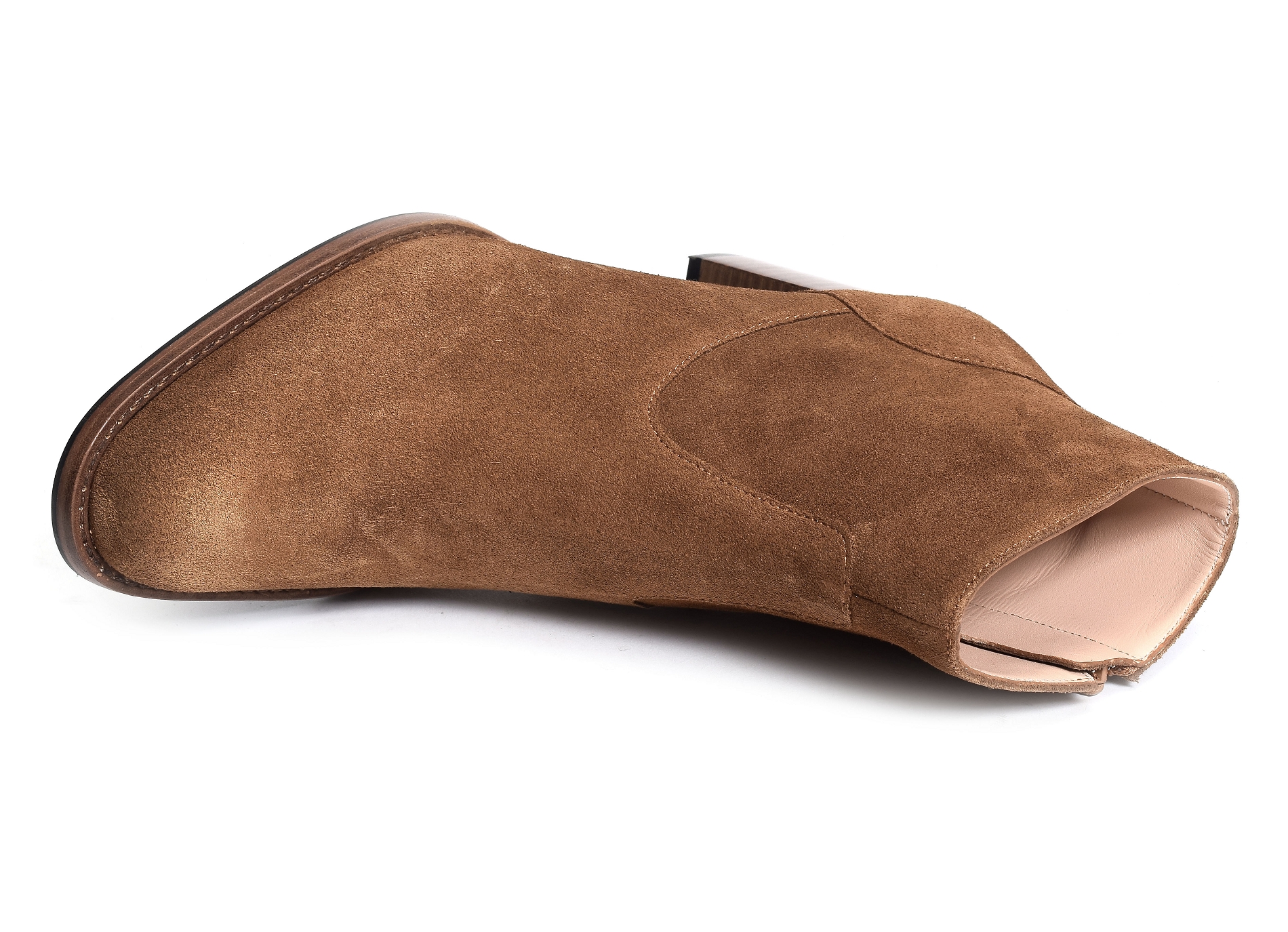 Legend 70 camel